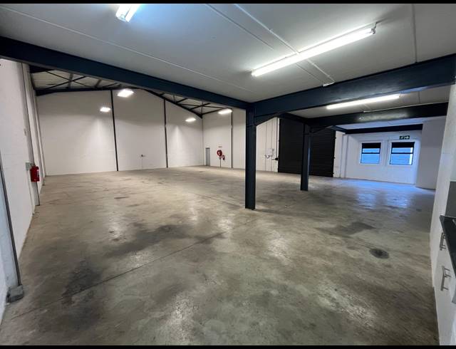 359M² WAREHOUSE TO LET IN RIVERGATE